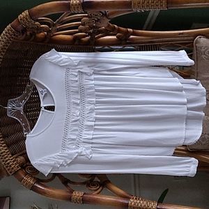 Long sleeve top with frills